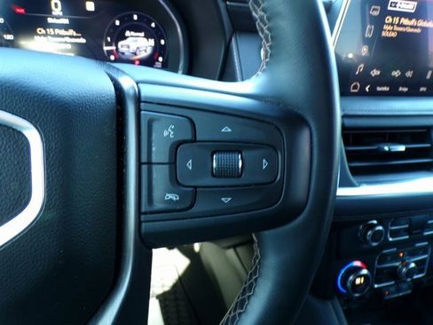 Used 2023 GMC Yukon XL AT4 w/ AT4 Premium Plus Package image 24