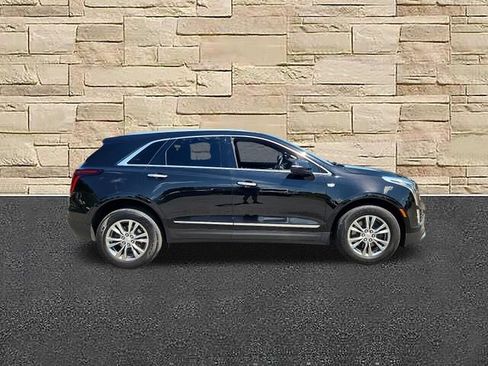 Certified 2022 Cadillac XT5 Premium Luxury AWD/4WD image 7