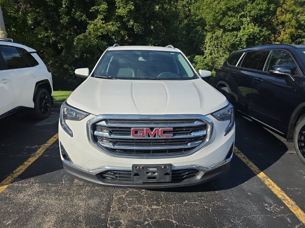 Used 2021 GMC Terrain SLT FWD image 2