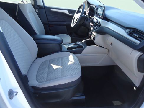 Used 2022 Ford Escape SE w/ SE Sport Appearance Package AWD/4WD image 27