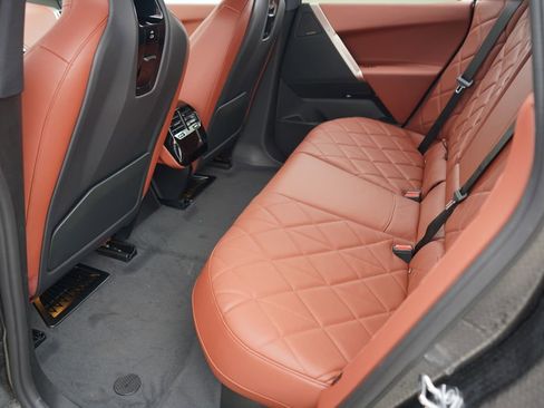 New 2026 BMW iX xDrive45 w/ Premium Package image 19