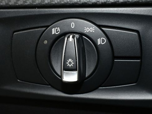 Used 2011 BMW M3 Sedan RWD image 39