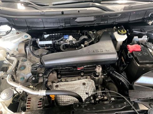 Used 2019 Nissan Rogue SV AWD/4WD image 29