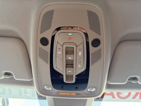 Used 2021 Audi Q8 Premium Plus w/ Premium Plus Package image 25