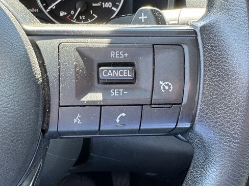 Used 2024 Nissan Rogue S image 19