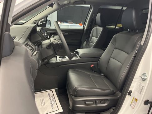 Used 2025 Honda Ridgeline RTL image 14