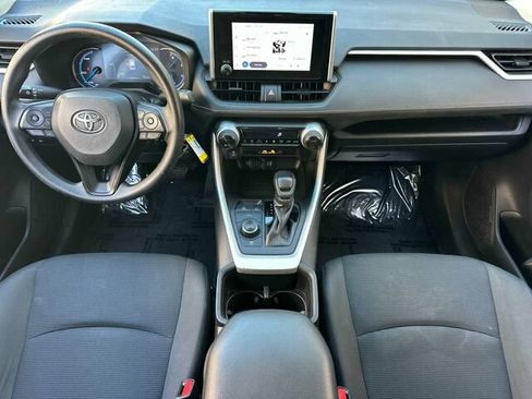 Used 2023 Toyota RAV4 LE AWD/4WD image 16