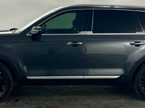 Used 2022 Kia Telluride SX w/ Towing Package FWD image 5