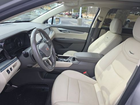 Used 2020 Cadillac XT5 Premium Luxury image 15