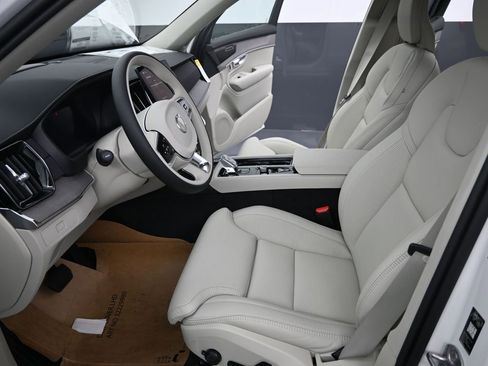 New 2026 Volvo XC90 B6 Ultra w/ Protection Package AWD/4WD image 13