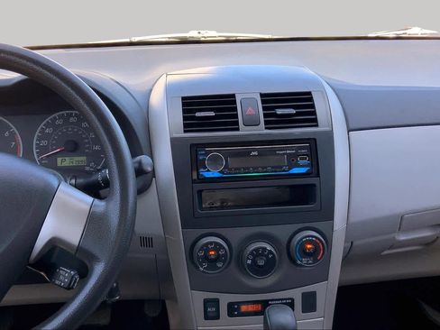 Used 2011 Toyota Corolla LE FWD image 6