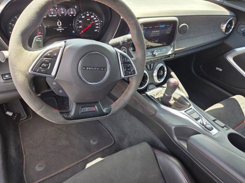 Used 2019 Chevrolet Camaro ZL1 RWD image 5