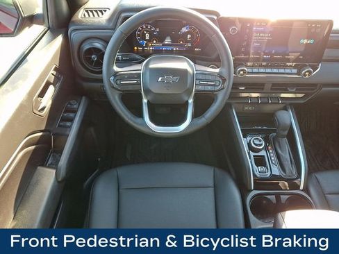 Used 2025 Chevrolet Colorado Trail Boss image 16