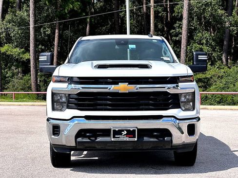 Used 2024 Chevrolet Silverado 2500 LT image 3
