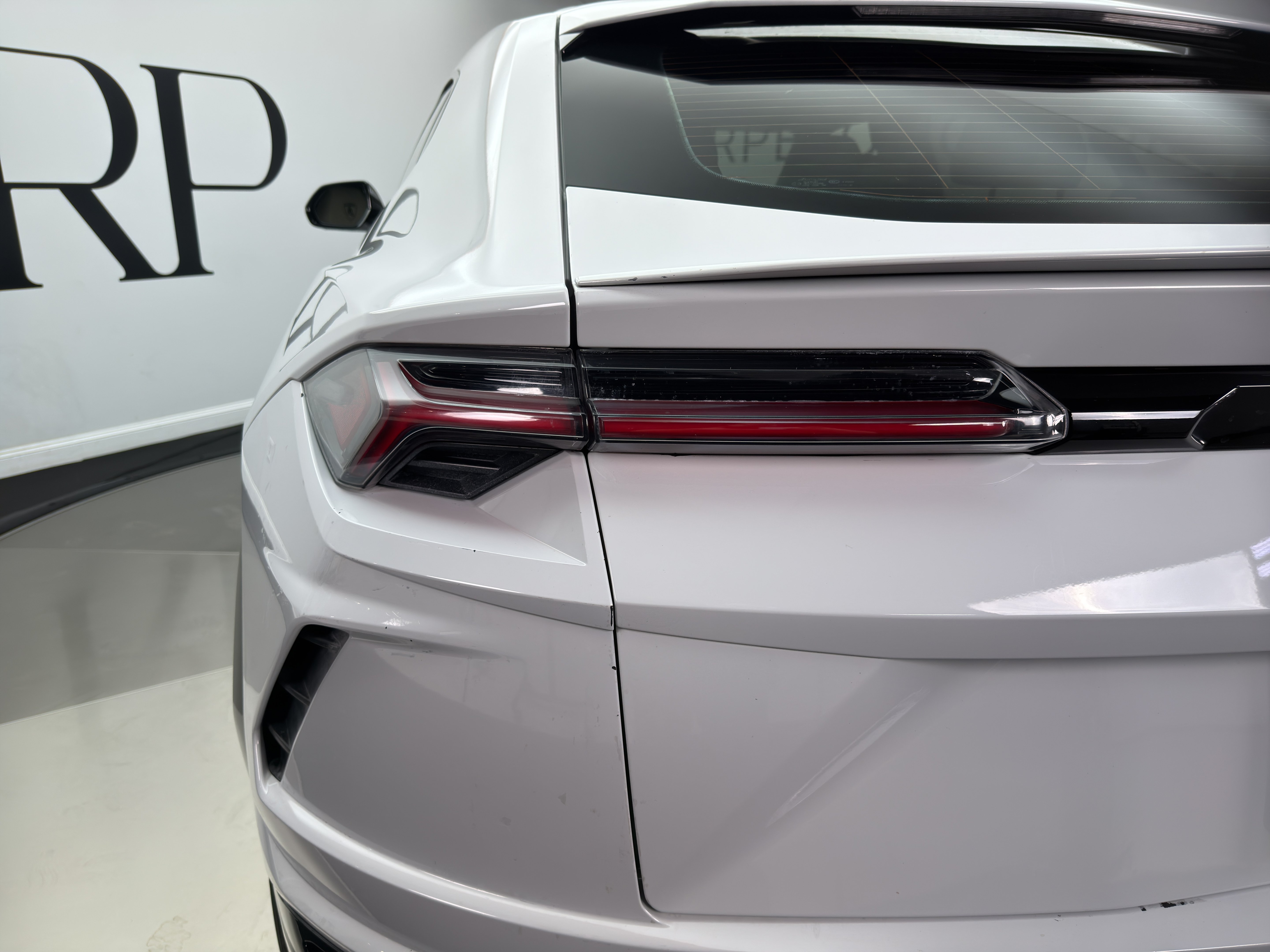 Used 2019 Lamborghini Urus AWD/4WD image 12