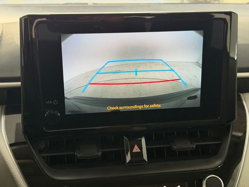 Used 2025 Toyota Corolla LE FWD image 18