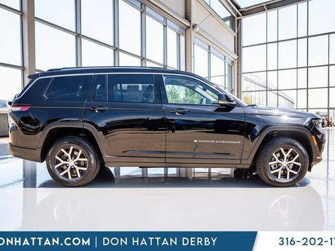Used 2023 Jeep Grand Cherokee L Limited AWD/4WD image 34