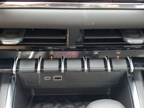 New 2025 GMC Canyon Elevation image 28