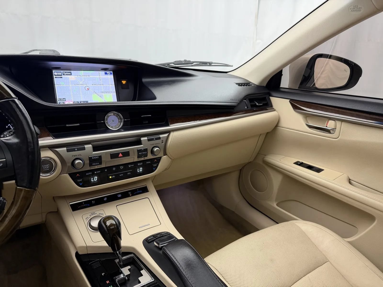 Used 2015 Lexus ES 350 w/ Luxury Package FWD image 18