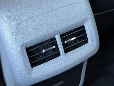 Used 2024 GMC Terrain SLT image 44