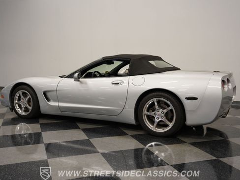 Used 2000 Chevrolet Corvette Convertible w/ Memory Pkg image 8