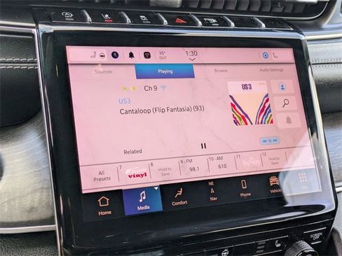 Certified 2023 Jeep Grand Cherokee L Limited w/ Trailer Tow Group (B) image 18