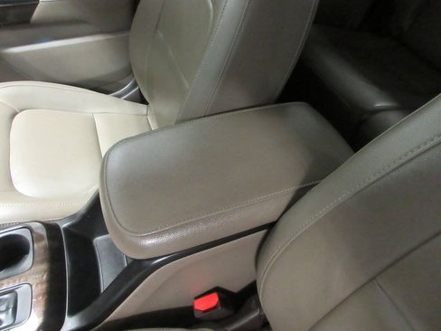 Used 2015 GMC Canyon SLT AWD/4WD image 20