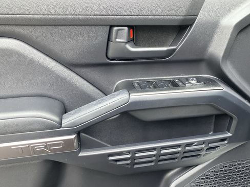 Used 2025 Toyota 4Runner TRD Off-Road image 20