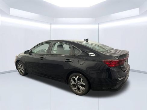 Used 2021 Kia Forte LXS FWD image 3