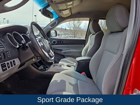 Used 2012 Toyota Tacoma 4x4 Double Cab w/ TRD Sport Upgrade Pkg image 2