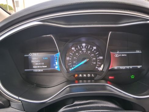 Used 2018 Ford Fusion SE w/ Equipment Group 602A FWD image 12
