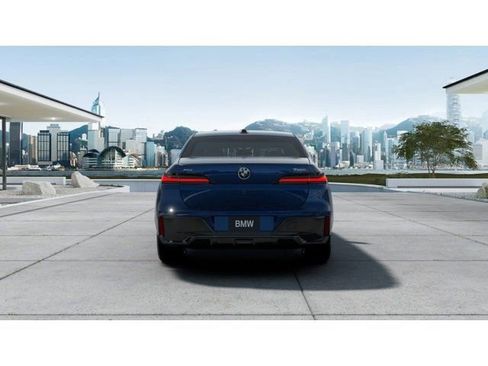 New 2026 BMW 760i xDrive w/ Executive Package AWD/4WD image 5