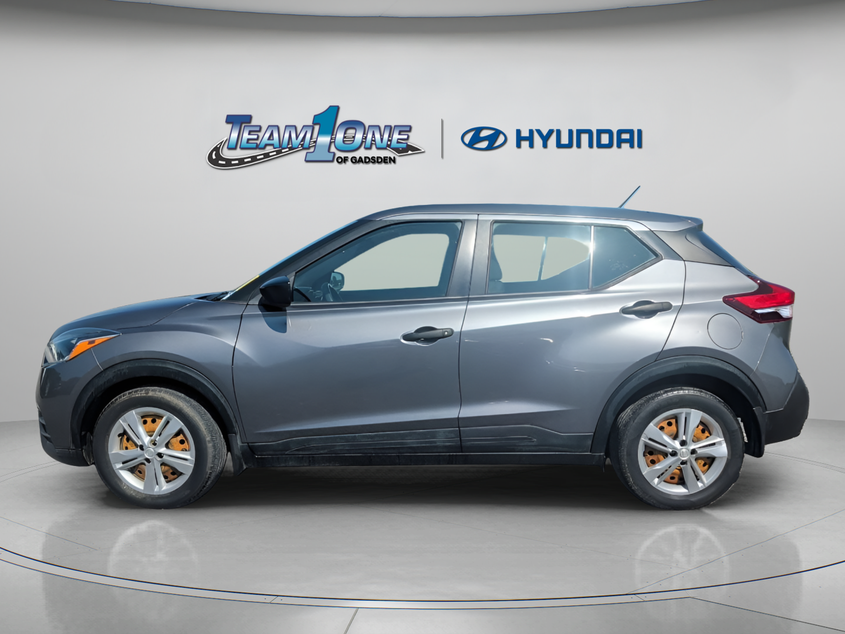 Used 2020 Nissan Kicks S FWD image 4