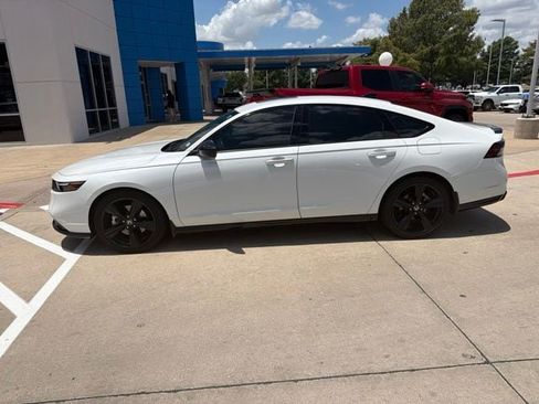 Used 2024 Honda Accord Sport image 2