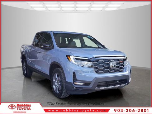 Used 2025 Honda Ridgeline TrailSport image 1