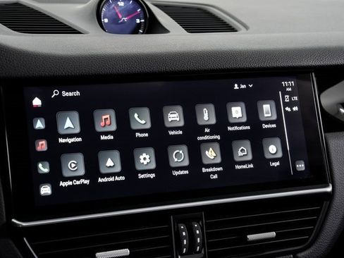 Used 2023 Porsche Cayenne image 19