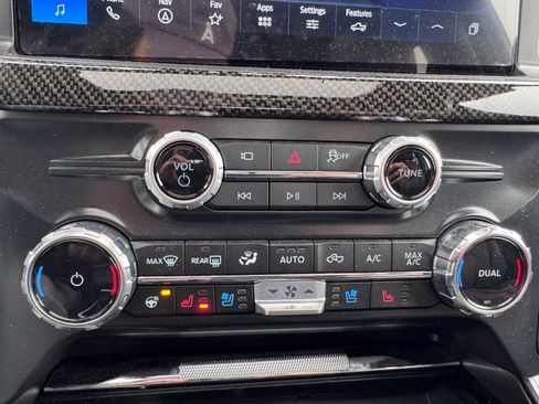 Used 2025 Ford F150 Lariat w/ Equipment Group 502A High image 16