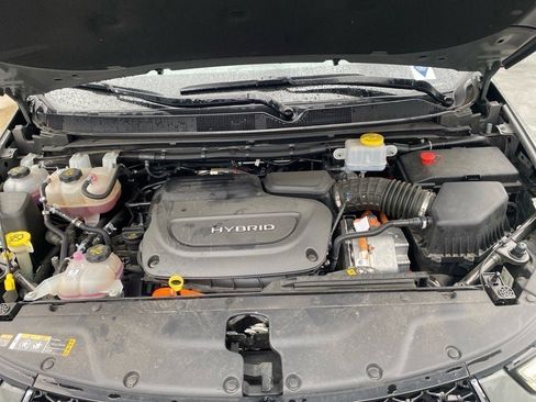 Used 2022 Chrysler Pacifica Touring-L image 28