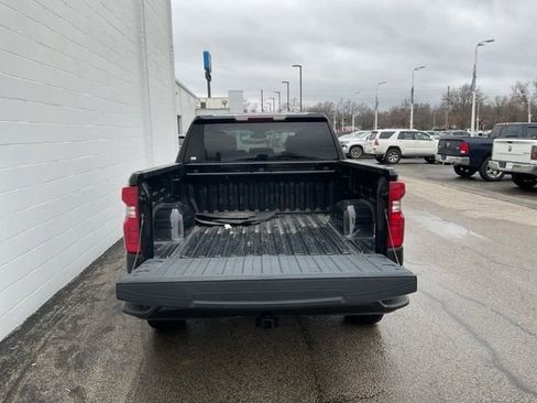 Used 2024 Chevrolet Silverado 1500 Custom image 7