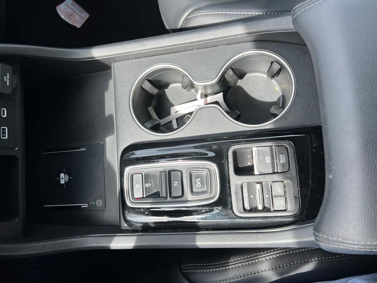 Used 2024 Honda Pilot Touring image 21