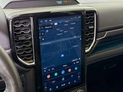 Used 2025 Ford Ranger Lariat w/ FX4 Off-Road Package image 17