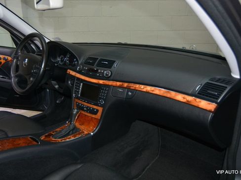 Used 2007 Mercedes-Benz E 350 4MATIC Sedan image 10