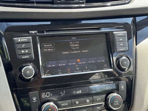 Used 2020 Nissan Rogue Sport SV w/ All-Weather Package FWD image 12