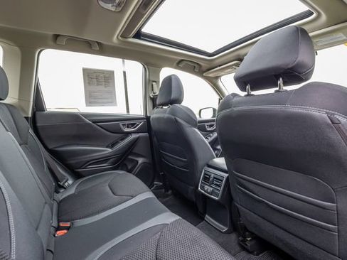 Used 2020 Subaru Forester Premium AWD/4WD image 17