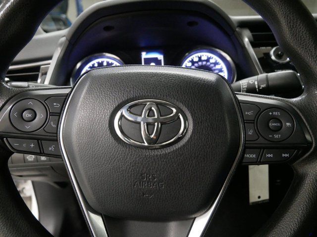 Used 2019 Toyota Camry LE FWD image 17