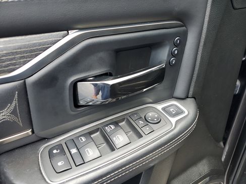 Used 2022 RAM 3500 Limited w/ Max Tow Package image 11