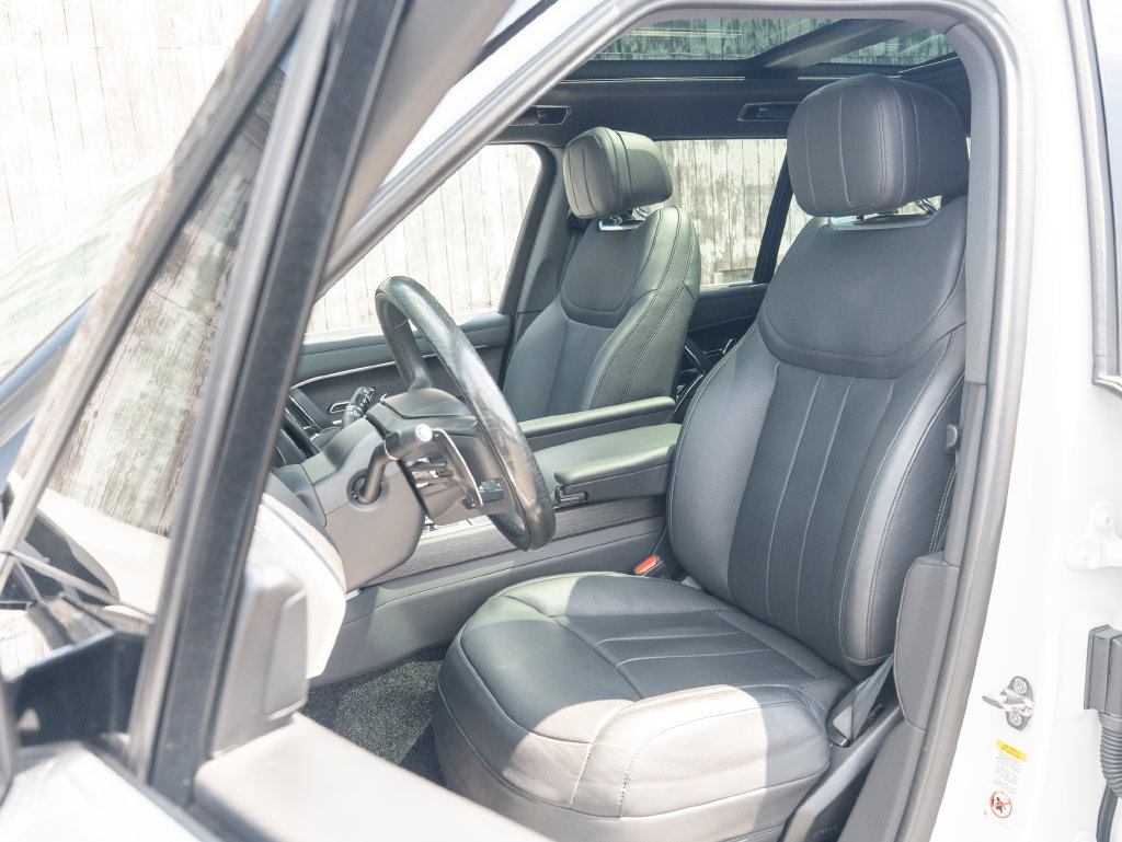Certified 2024 Land Rover Range Rover SE AWD/4WD image 20