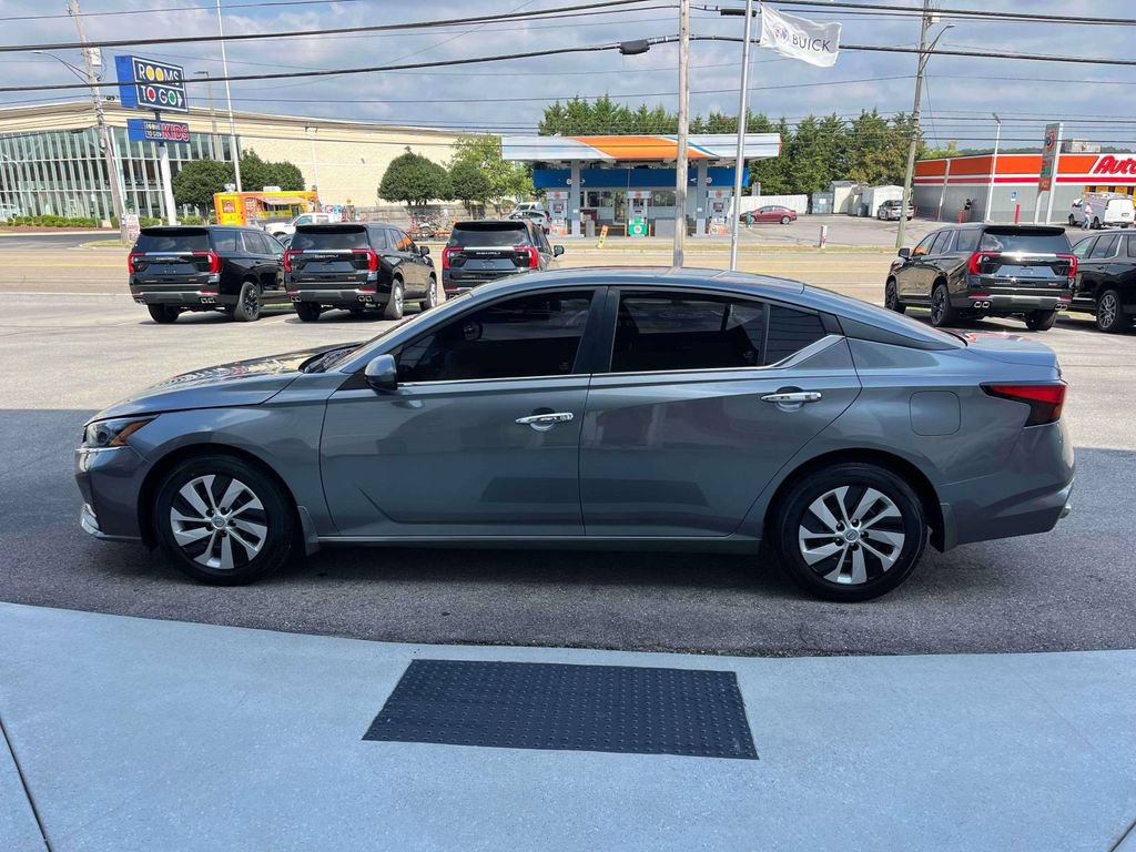 Used 2023 Nissan Altima 2.5 S FWD image 6