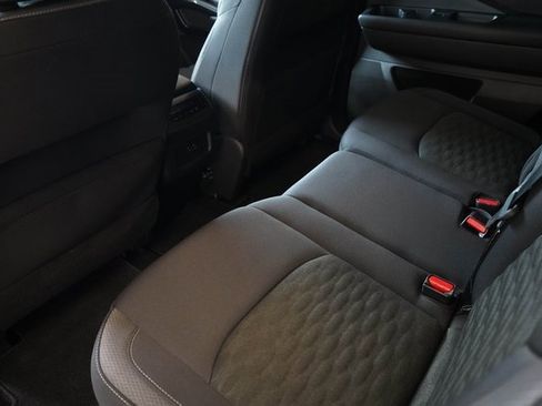 Used 2024 Nissan Pathfinder SV image 17