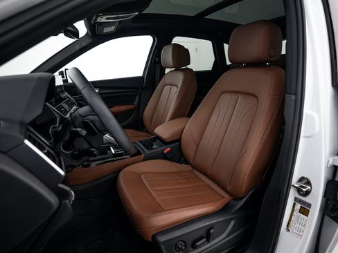 Certified 2023 Audi Q5 2.0T Premium Plus w/ Premium Plus Package AWD/4WD image 17